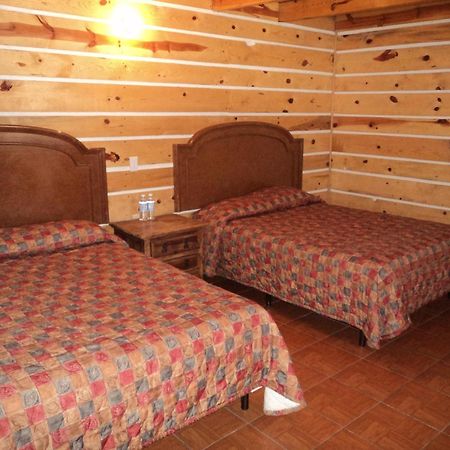 Cabanas Montebello Inn Creel Kültér fotó
