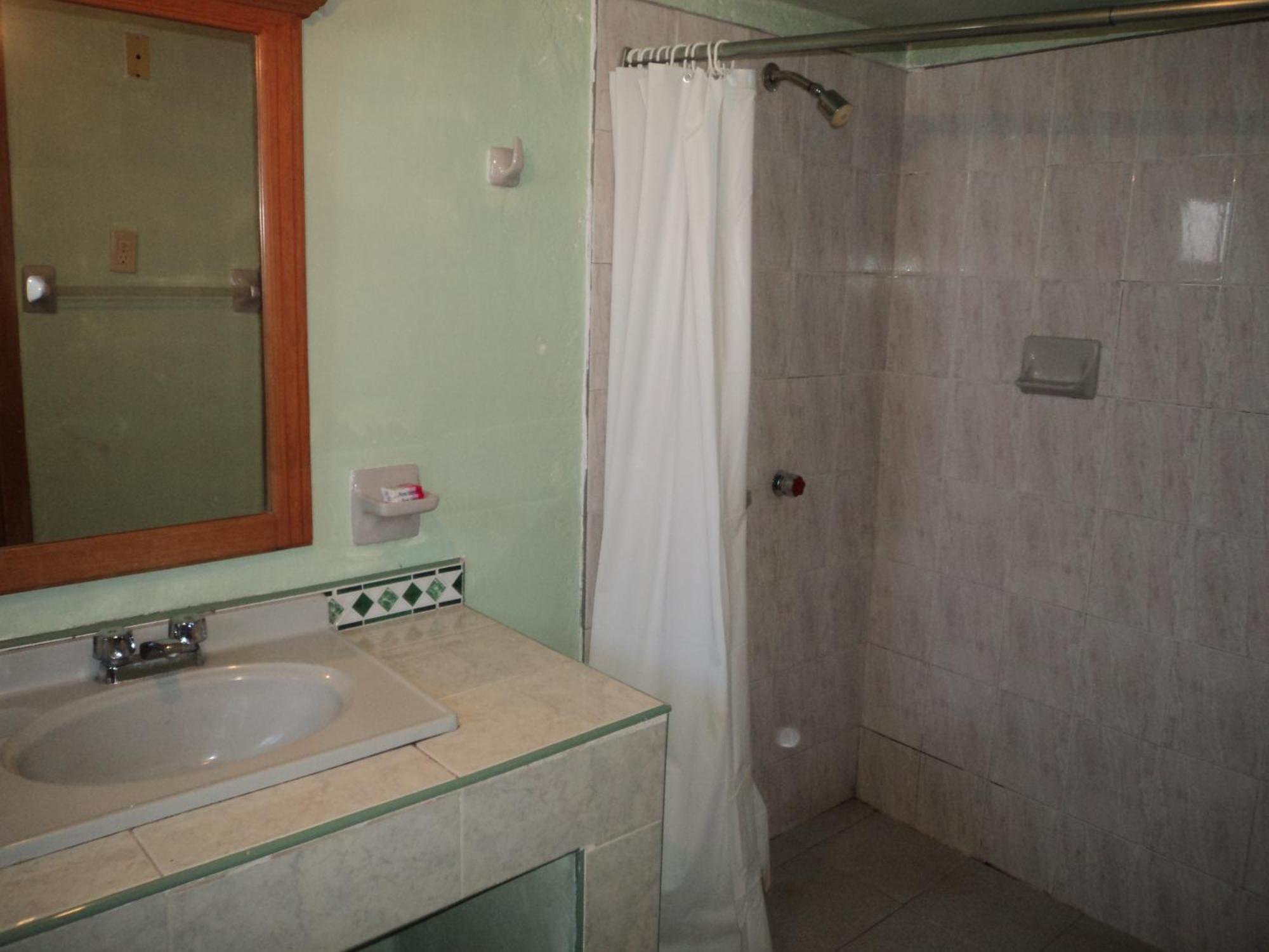 Cabanas Montebello Inn Creel Szoba fotó