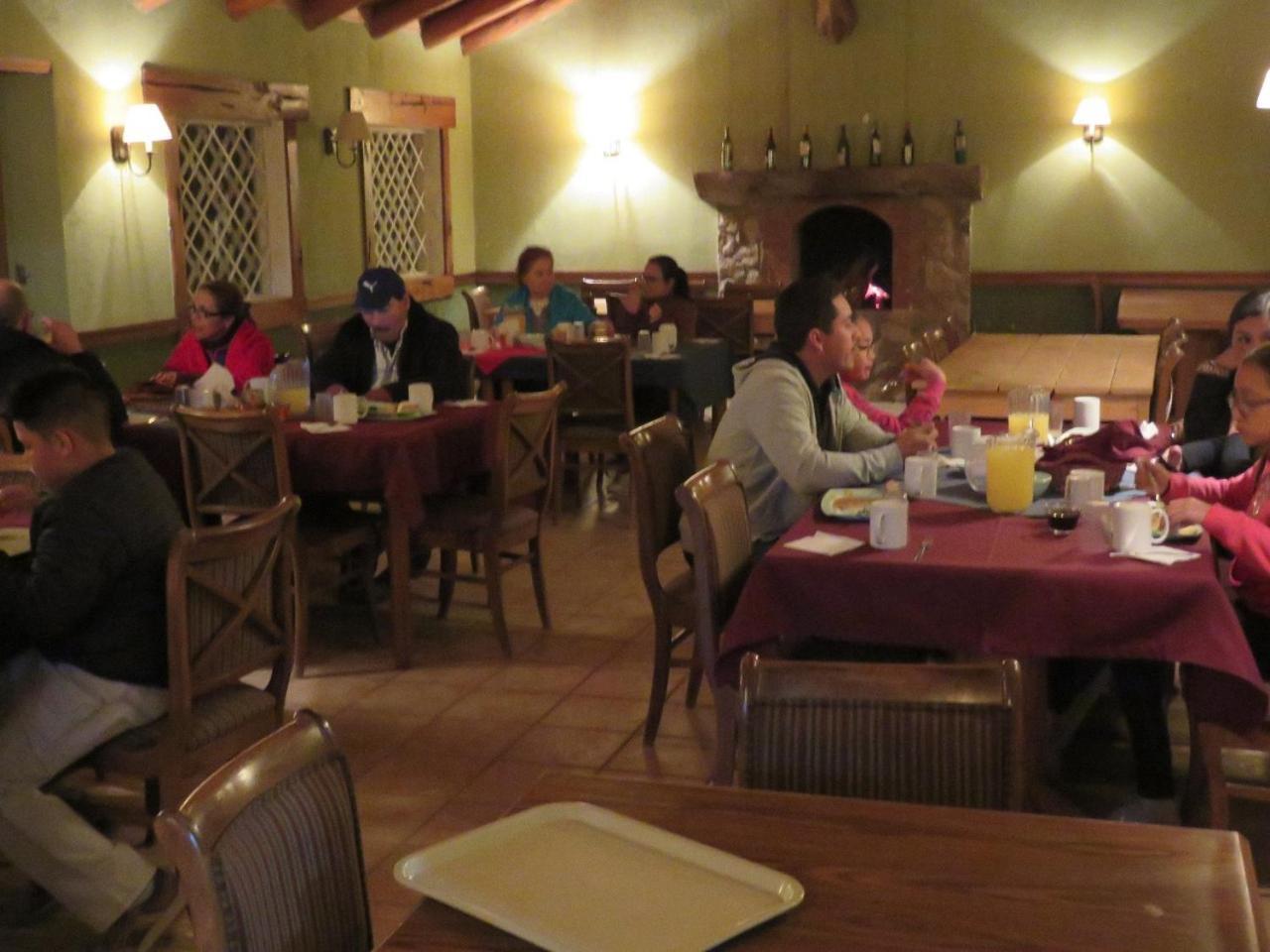 Cabanas Montebello Inn Creel Kültér fotó